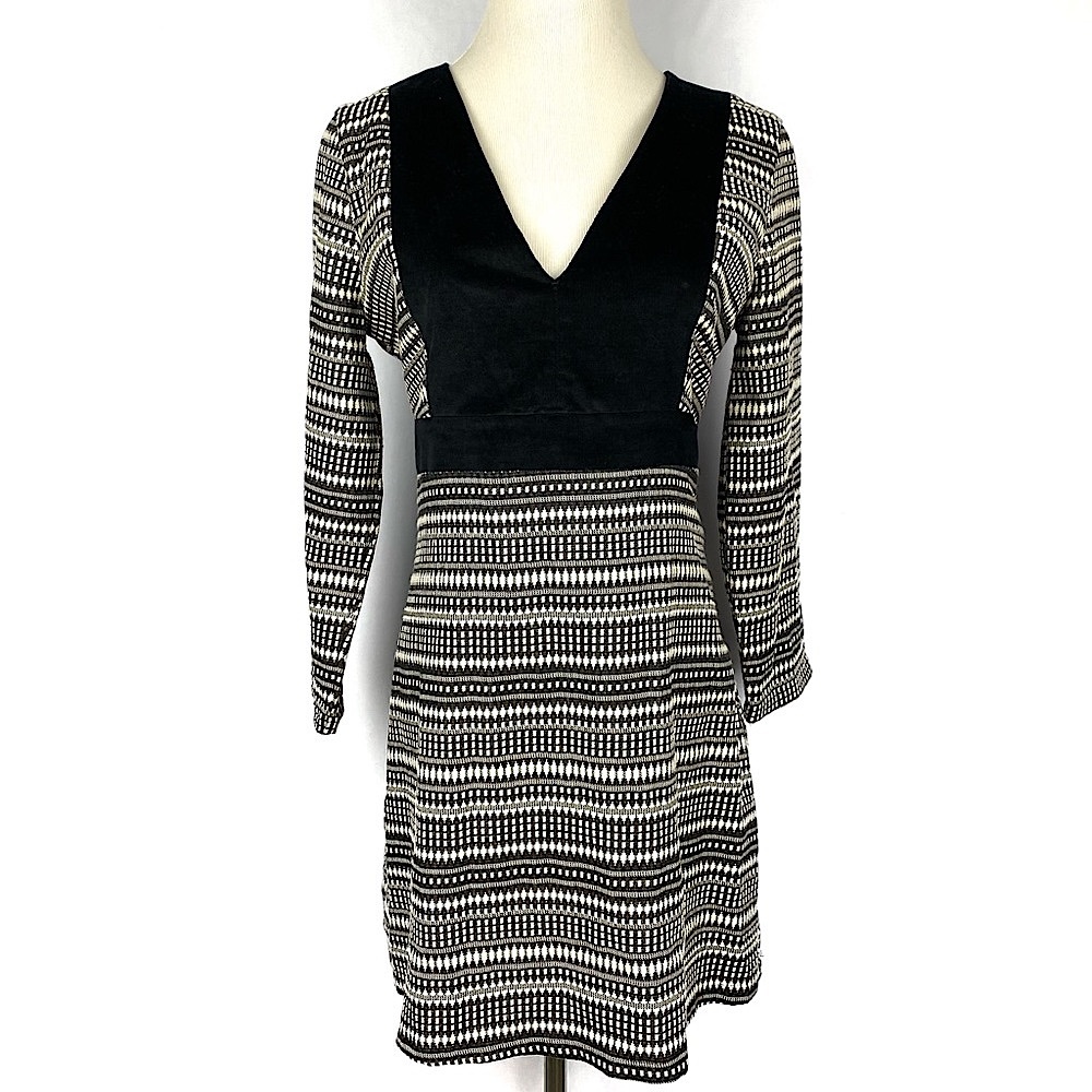 ZARA Black Velvet V-neck Pattern A-line Mini Dress